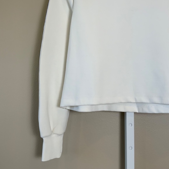 Hunter x Target Chainlink Sleeve Pullover Cropped Top - Picture 16 of 16